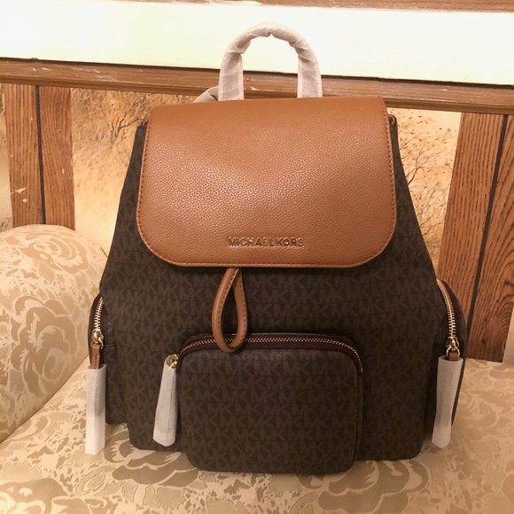 NWT Michael Kors Abbey Cargo Backpack Brown/Acorn - Picture 11 of 11